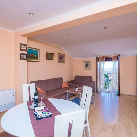 Kristic - One Bedroom With Balcony And Sea View *